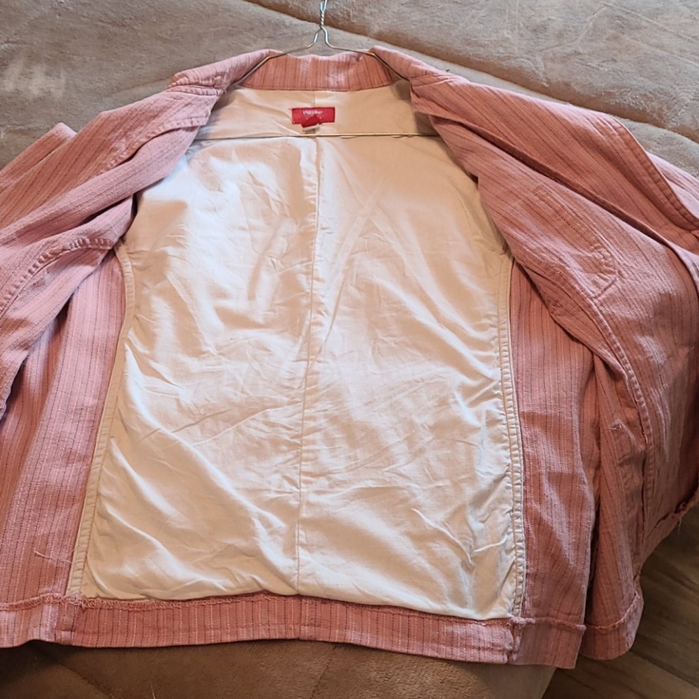 Pink jacket - Picture 10 of 12